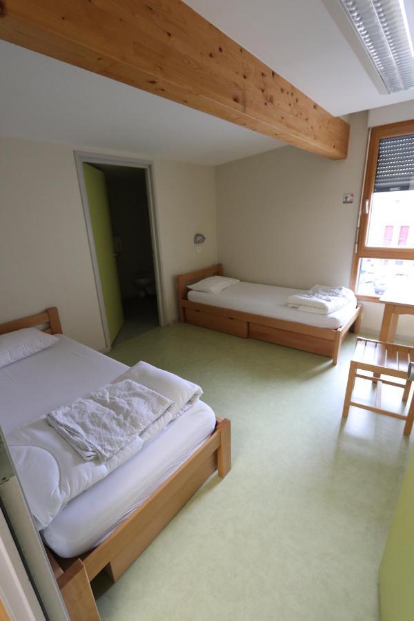 Auberge De Jeunesse Hi Pontarlier Ngoại thất bức ảnh