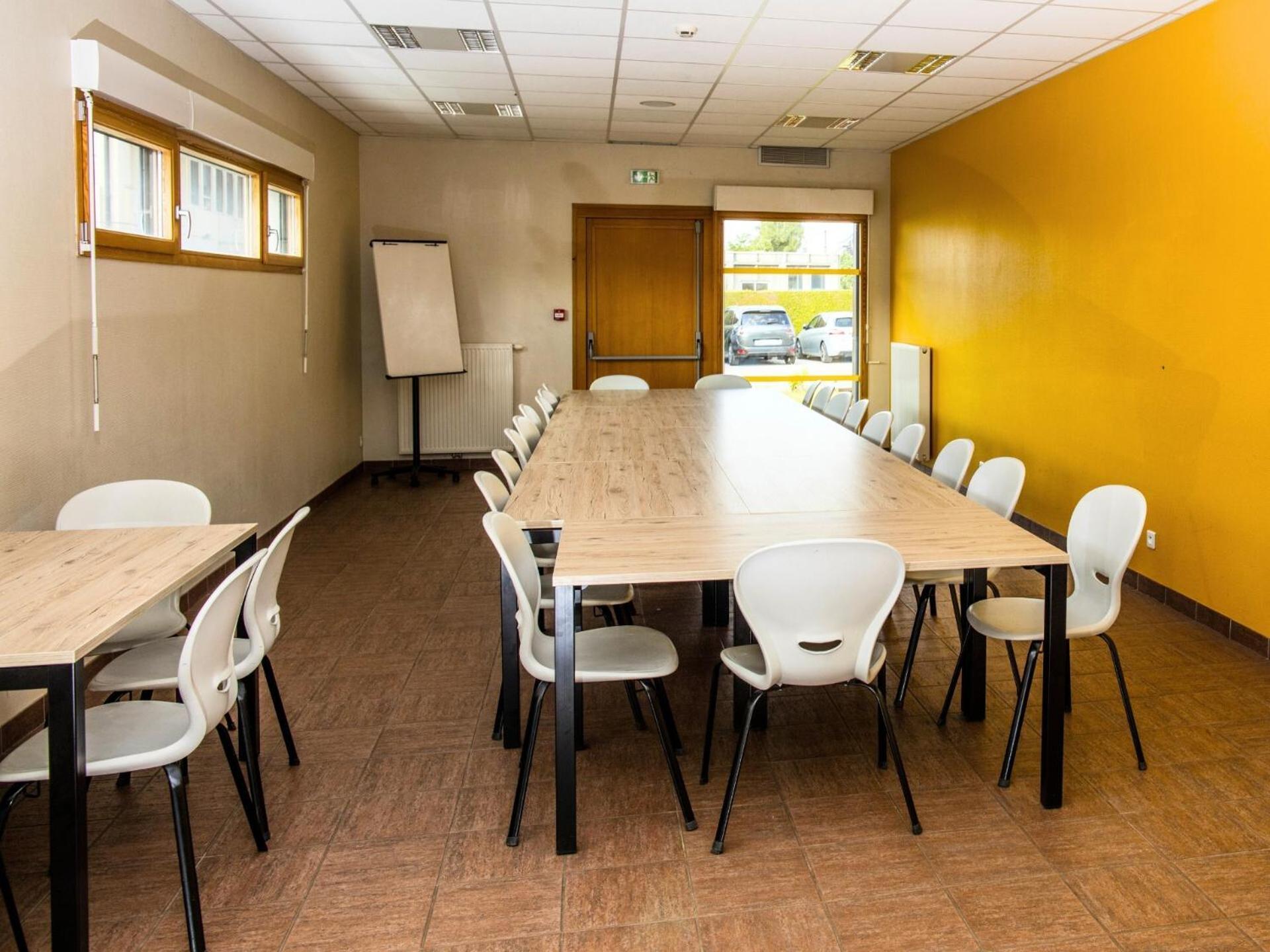 Auberge De Jeunesse Hi Pontarlier Ngoại thất bức ảnh